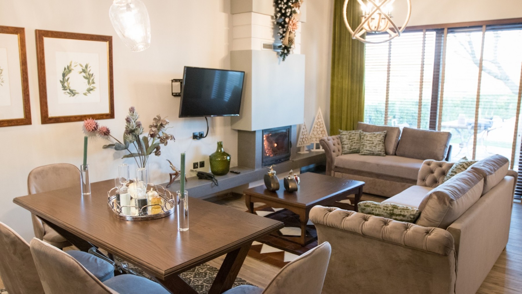 VST-Green-Suite-living-room